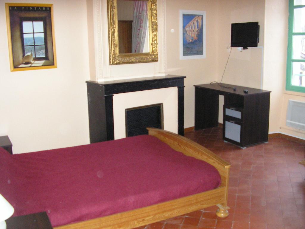 Auberge Le Bistrot De Lussan Lussan  Номер фото