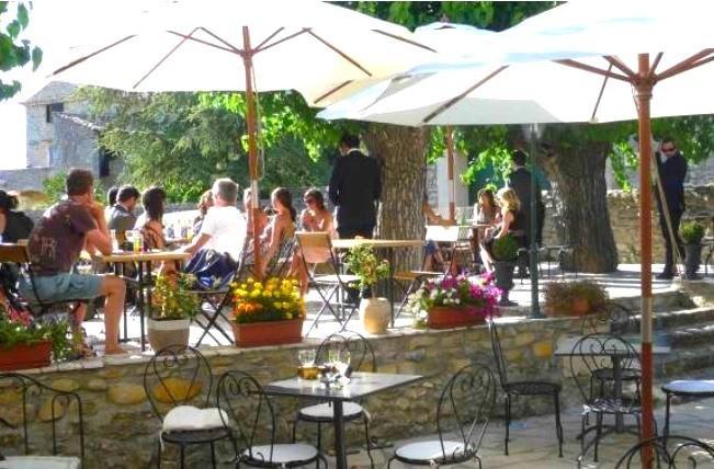 Auberge Le Bistrot De Lussan Lussan  Экстерьер фото