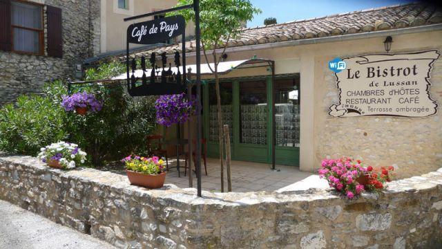Auberge Le Bistrot De Lussan Lussan  Экстерьер фото